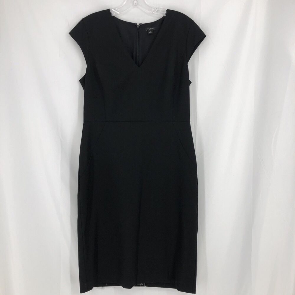 Ann Taylor Factory Black Sheath Dress Knee Length V-Neck Sleeveless Size 6